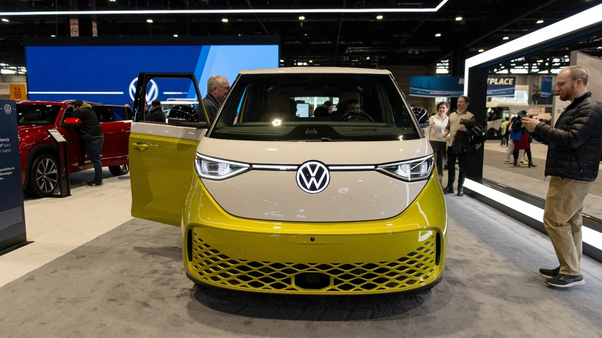 L'ID. Buzz aura droit à une deuxième génération et Volkswagen veut corriger son principal défaut