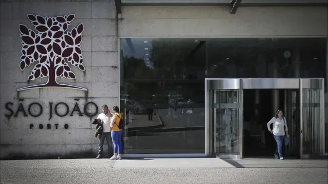 Hospital São João no Porto prevê admissão de mais enfermeiros em breve
