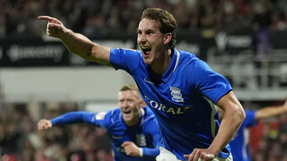Wrexham's winless start continues with defeat to Birmingham