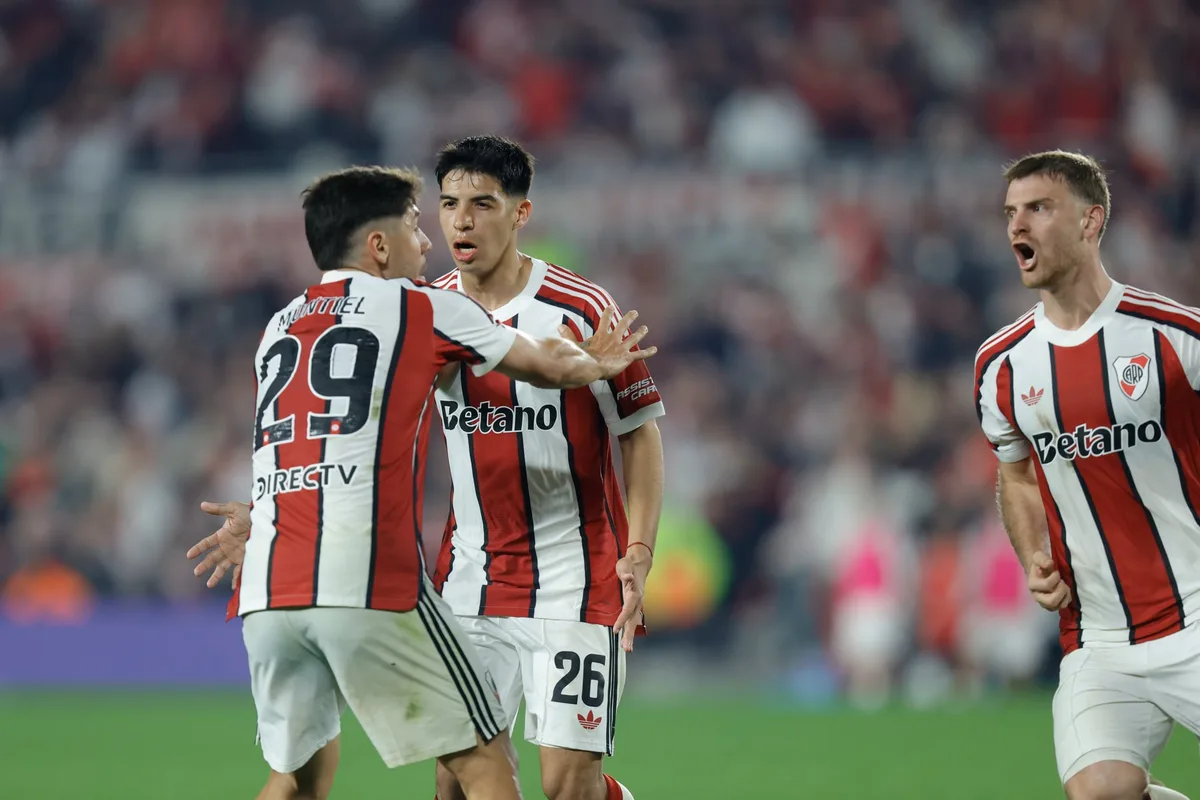 Agenda de TV y streaming del sábado: Colapinto en Singapur, River, Messi, Top 14, Shanghái y MotoGP