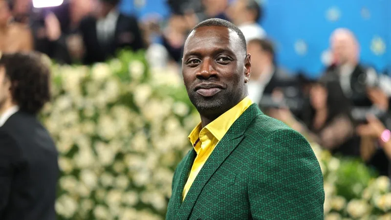 "On leur demande de se taire": Omar Sy juge la réponse à la colère des lycéens "lamentable"