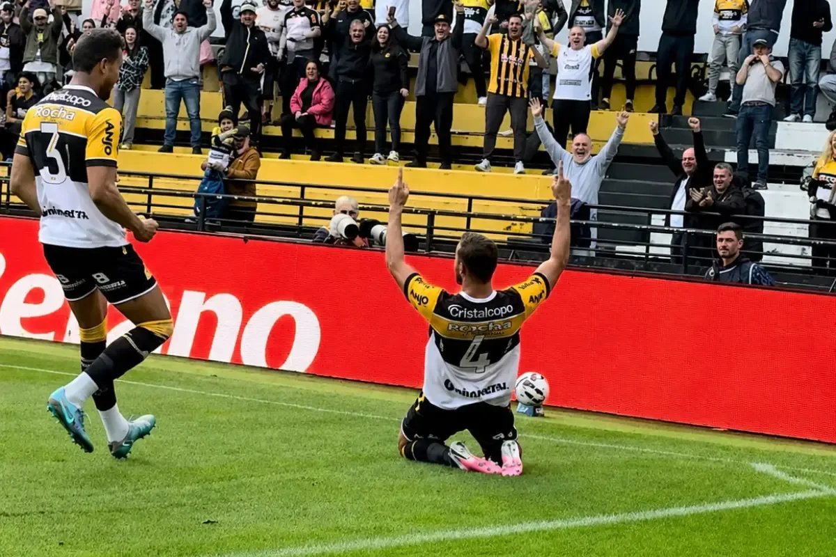 Criciúma sai na frente do Goiás pela Série B; veja como foi
