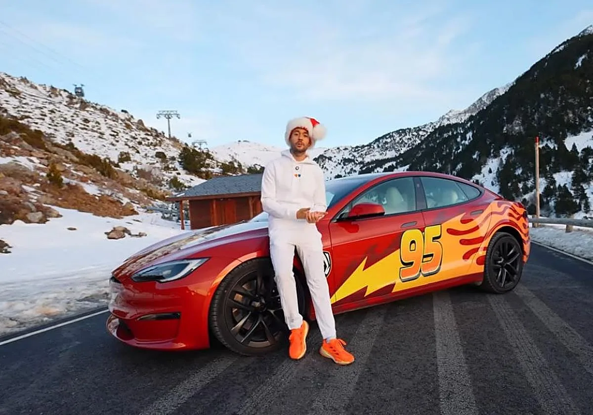 Consumo multa con 750.000 euros a una empresa por sortear de forma ilegal el coche de lujo del youtuber 'TheGrefg'