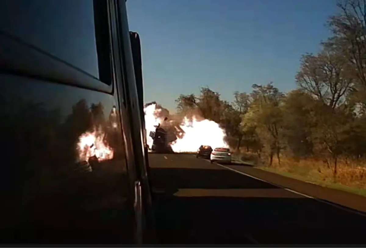 Polícia investiga se carro invadiu pista e causou acidente e explosão com 4 mortes na BR-163