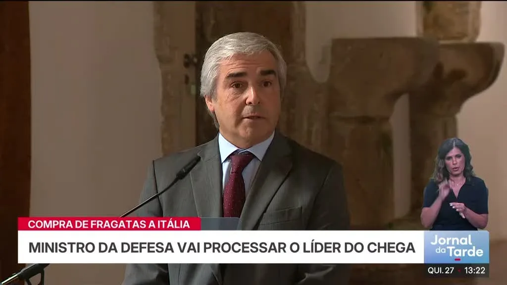 Ministro da Defesa diz que tem direito ao "bom nome"