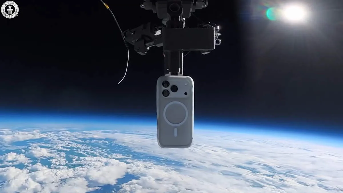 iPhone 17 Pro caiu do espaço e sobreviveu: teste extremo que o fez entrar no Guinness