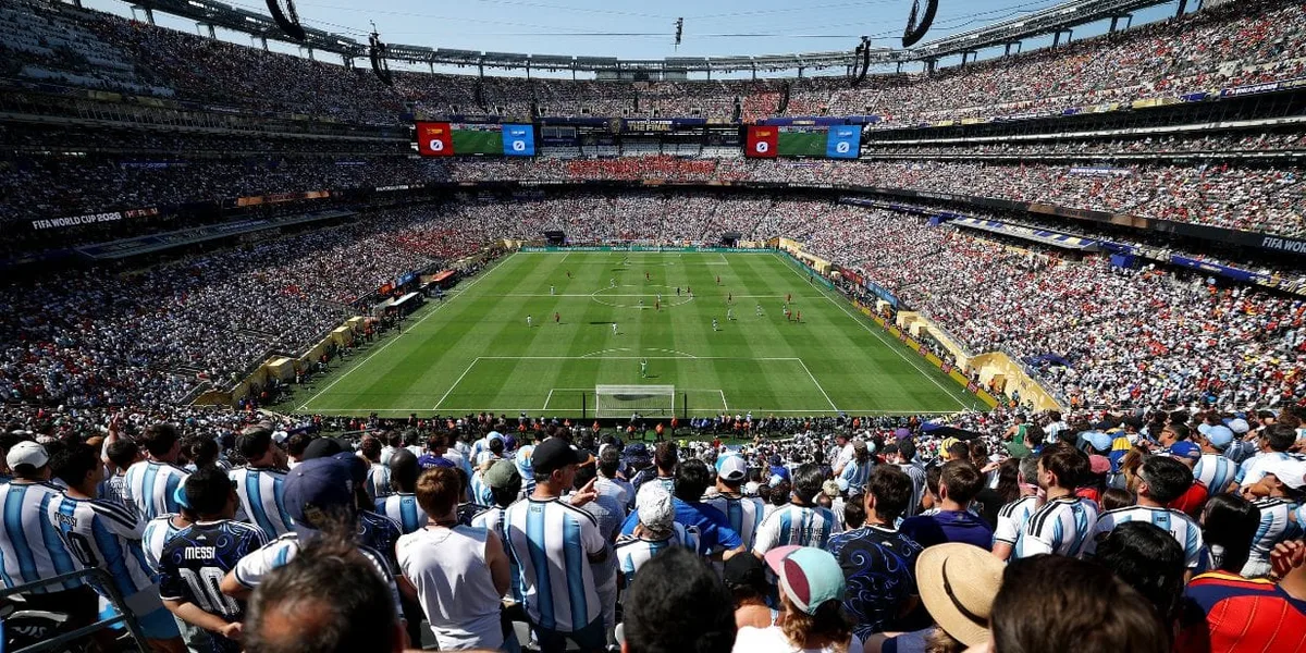 Futebol atinge popularidade recorde nos EUA pós-Copa 2026, enquanto NFL perde espaço entre jovens