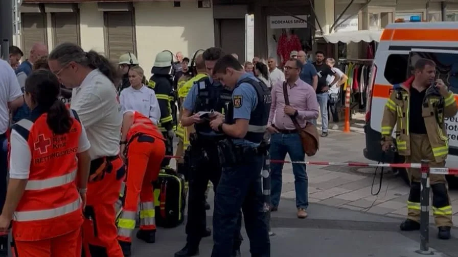 Zwei mussten ins Krankenhaus - AfD-Politiker bei Reizstoff-Attacke verletzt