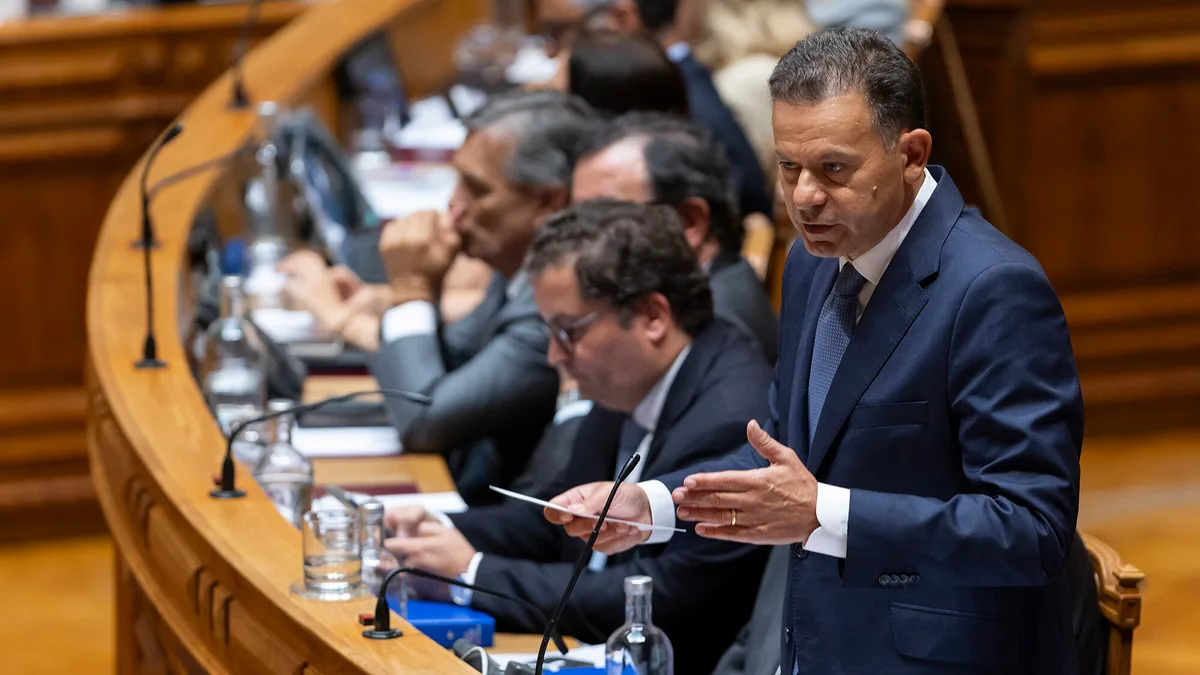 Debate quinzenal: Montenegro justifica crescimento abaixo dos 3%. “Nada teve a ver com decisões do Governo”