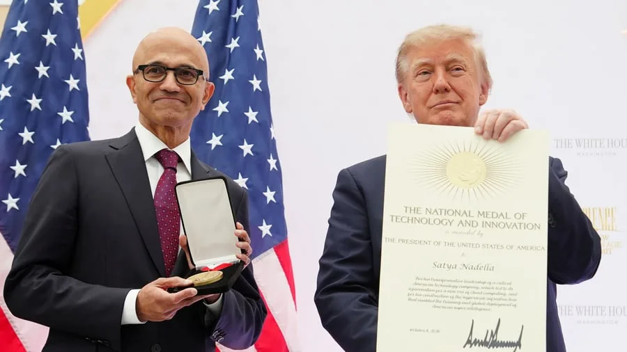Perm-Programm: Trump ehrt Microsoft-Chef trotz Visavorwürfen gegen Konzern