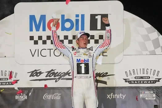 Christopher Bell passes Kyle Larson late to win Southern 500