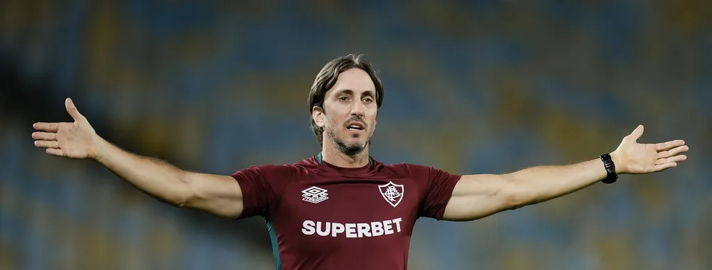 Luis Zubeldía toma decisão sobre interesse do Internacional