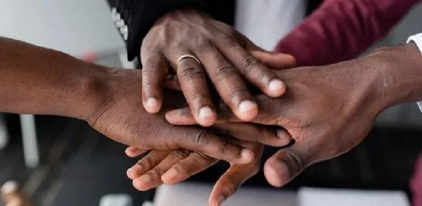 Metade dos candidatos nas eleições de 2026 se declaram negros