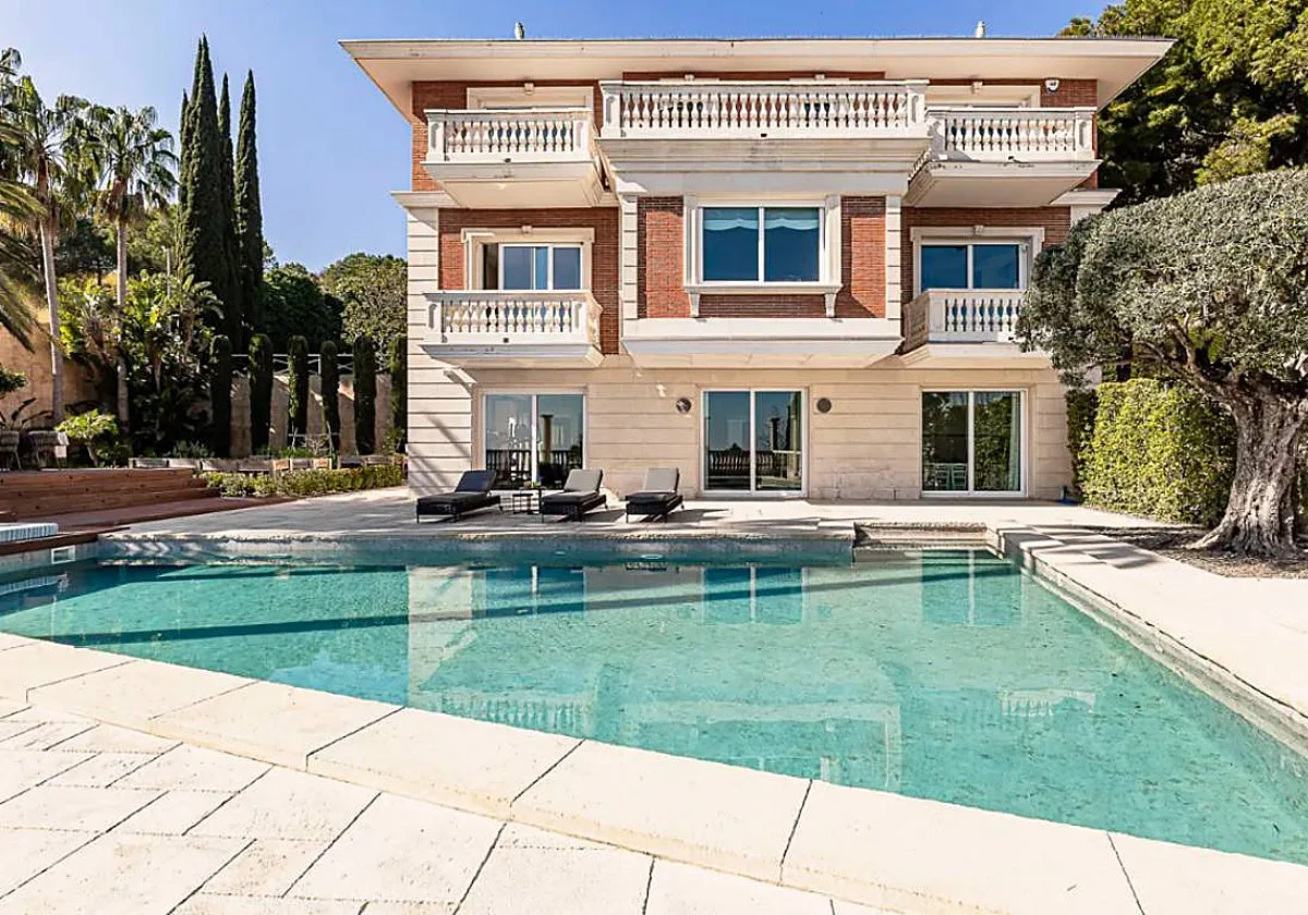 La villa de Pedralbes a la venta por 9,5 millones de euros que tiene Barcelona bajo sus pies