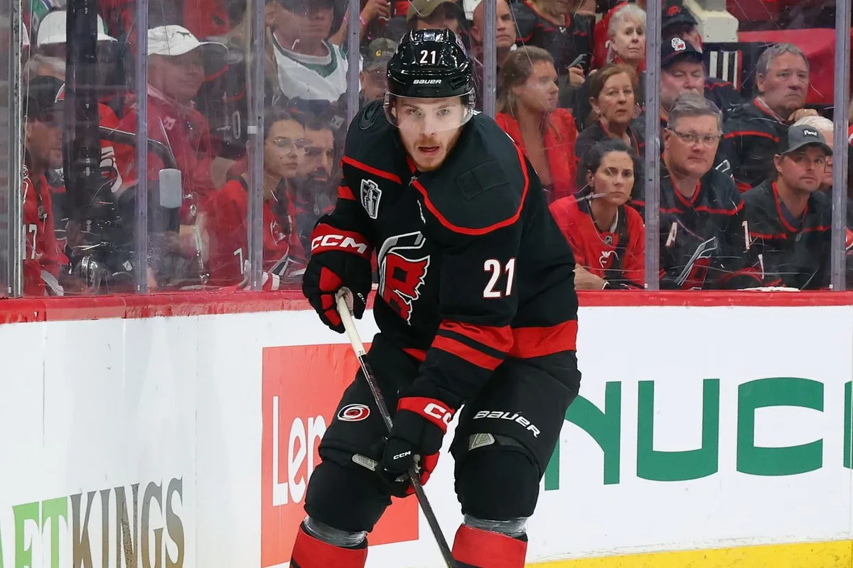 Никишин поднялся на 62 позиции в ре-драфте НХЛ 2020 года по версии The Hockey News