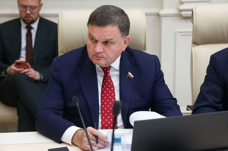 Сенатор Перминов: Российская экономика адаптировалась ко всем санкциям Запада