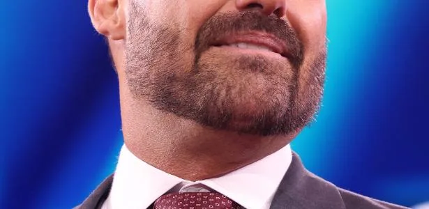 Eduardo Bolsonaro já aparece em banco de mandados de prisão em aberto