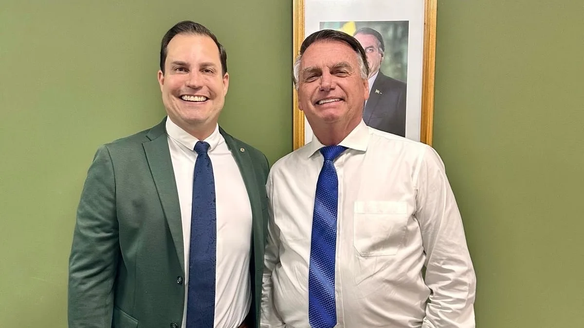Nicoletti é proibido de usar imagem de Bolsonaro na campanha e candidato ao Senado critica ação da oposição