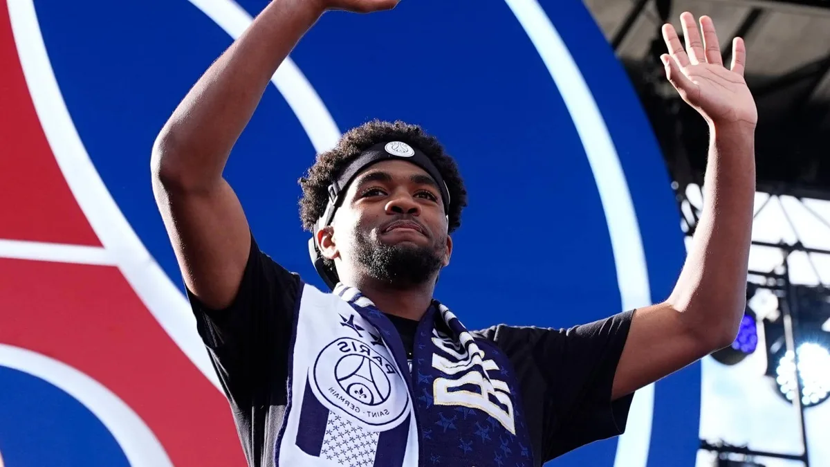 PSG continue their $460m summer sell-off as Ibrahim Mbaye joins Aston Villa