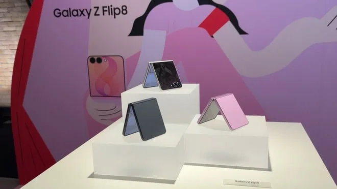Galaxy Z Flip 8 cai de preço e vira melhor celular dobrável Samsung para adquirir
