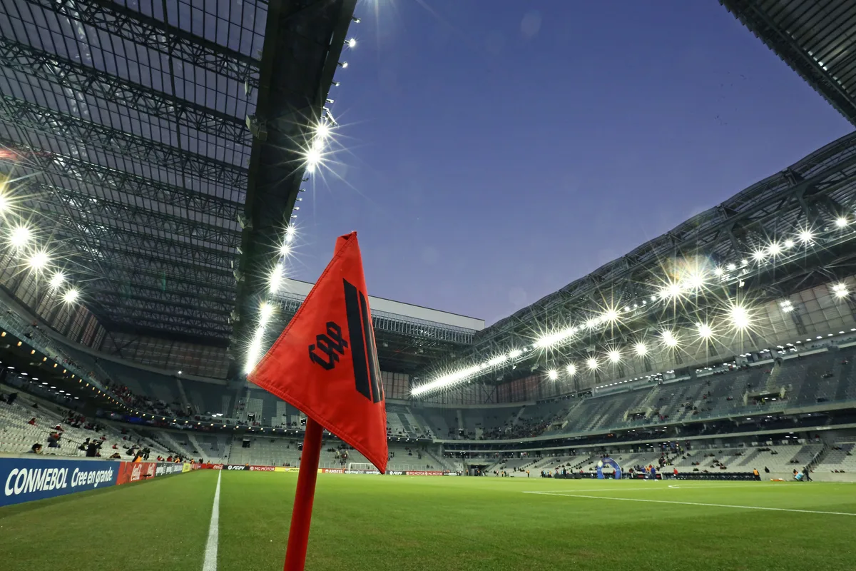 Athletico-PR x Bragantino no Brasileirão: onde assistir, horário e escalações