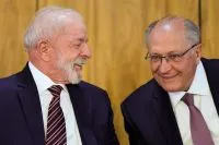 Aliados de Flávio e Lula fazem atos em SC e SP neste sábado (17)