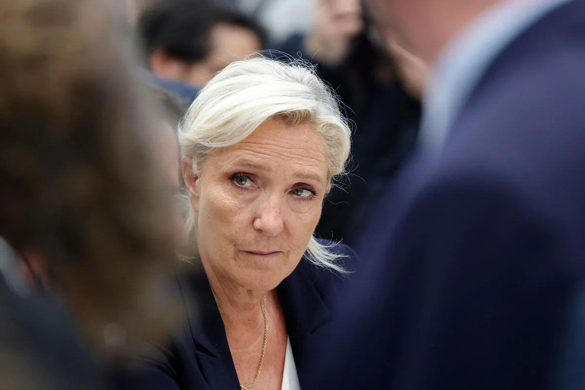 Rentrée de Marine Le Pen devant le Medef : la difficile opération séduction