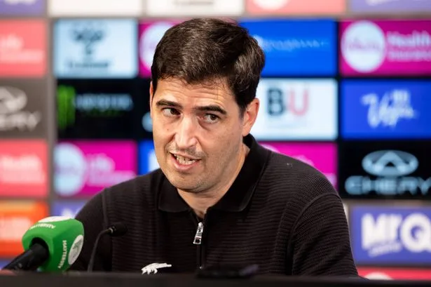 Liverpool get worrying injury update on Alexander Isak and Cody Gakpo from Andoni Iraola