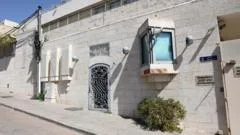 Most UK diplomats to leave East Jerusalem consulate, Israel says, as Miliband says 'vital services' to remain