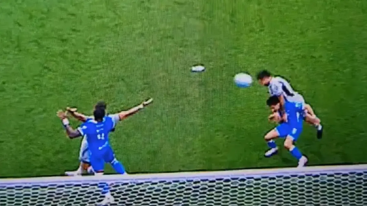 ¿Nueva polémica? Gol de Atlas, precedido de supuesta falta contra Cruz Azul