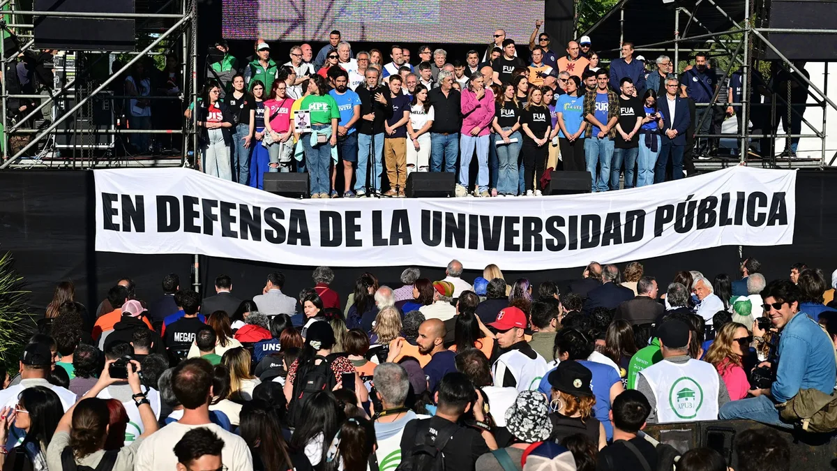 Marcha Universitaria y contra el DNU 70/2023, en vivo: las últimas noticias de las protestas en Congreso