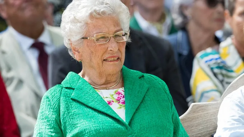 La princesse Astrid, sœur de Harald V de Norvège, meurt 2 jours après les funérailles du roi
