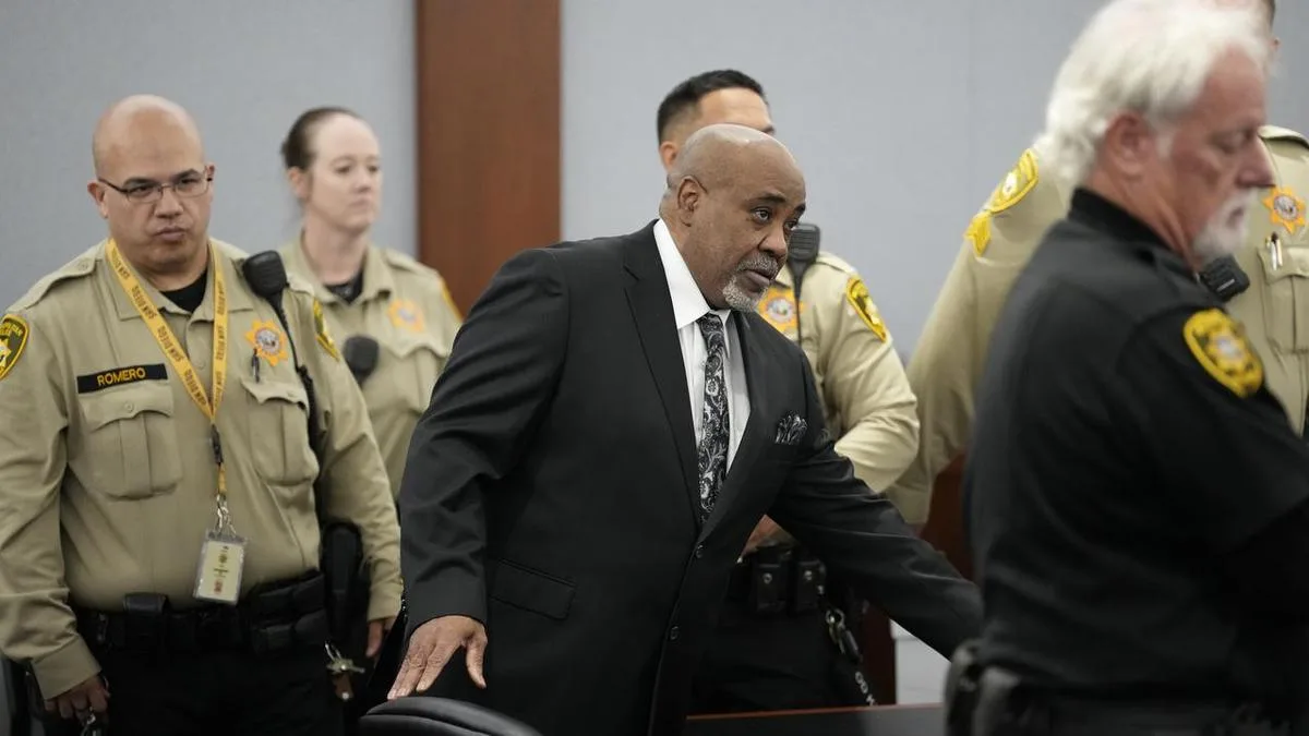 Pathologist details Tupac's fatal wounds in Davis trial