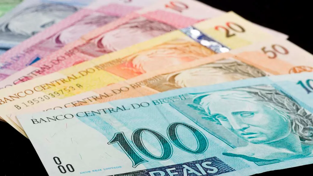 Tesouro revisa plano da dívida e aumenta espaço para títulos ligados à Selic