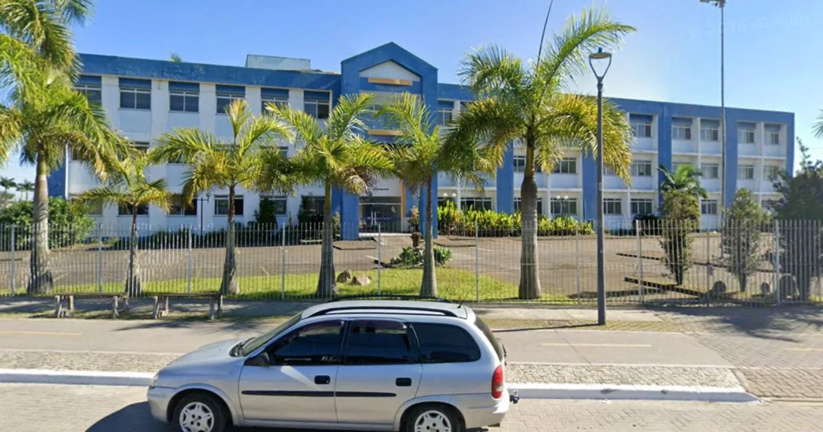 Antiga faculdade de Itajaí pode ser transformada na maior escola pública de tempo integral de SC