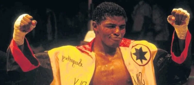 BLAST FROM THE PAST | Poker-faced Sugar Boy wins title fight one-handed