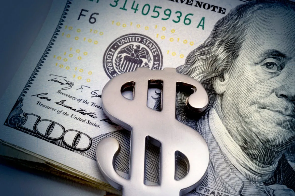 Dólar cai e Bolsa dispara com recompra de títulos do Tesouro dos EUA