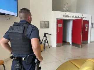 Escroqueries et corruption : en Savoie, un détenu, trois surveillants de prison et une policière à la barre
