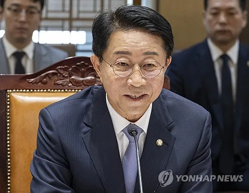 '취임 100일' 조의장 "민생법안·예산 차질 없이…개헌 논의도"