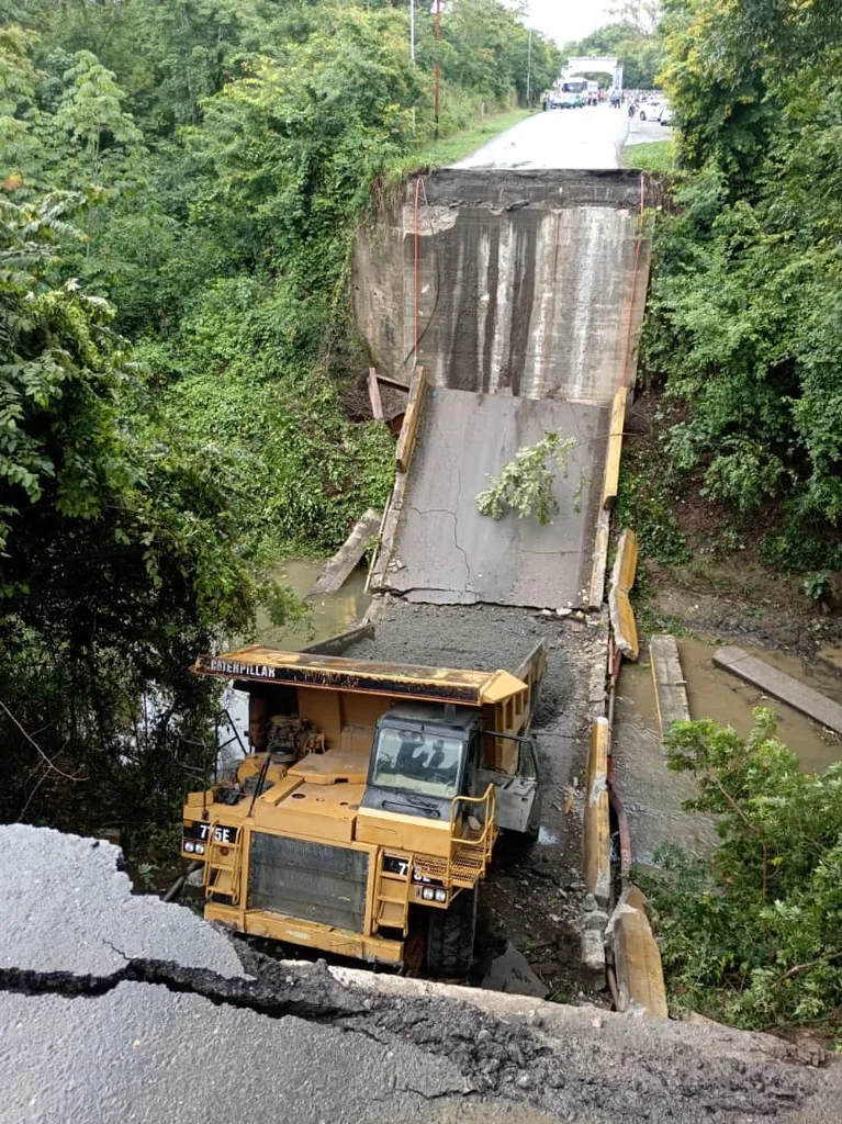 Colapsa puente que conecta a Aragua con Guárico