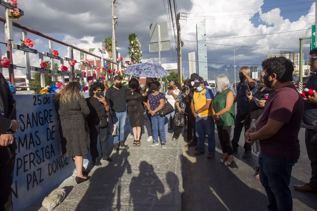 Familiares de víctimas del Casino Royale exigen a Ernestina Godoy informar sobre liberación de ‘La Rana’