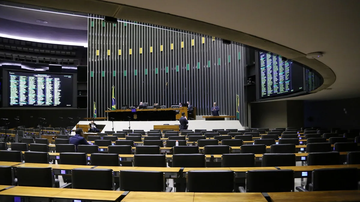 Concurso da Câmara dos Deputados: inscrições são abertas nesta quinta; salários passam de R$ 32 mil