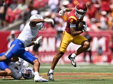 Jayden Maiava, new playmakers lead No. 14 USC to 42-26 win over San Jose State in season opener