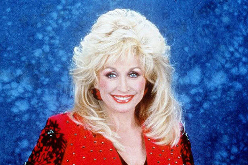 Sem medo de ser vulgar, Dolly Parton foi radical em seu feminismo