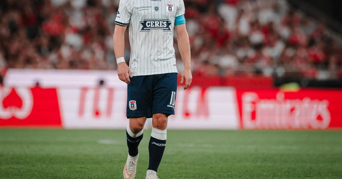 Capitão do Aarhus resignado: «O Benfica é a melhor equipa»