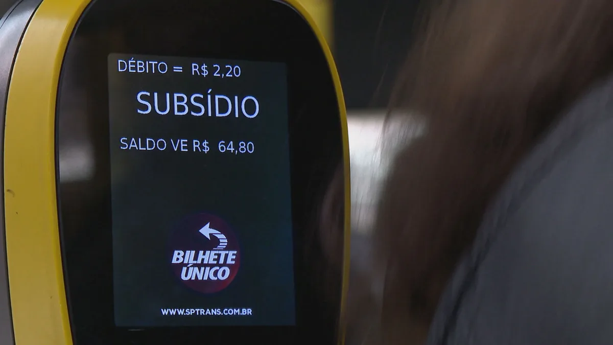 Tarifa do Madrugador dá desconto na passagem para quem usa Metrô e CPTM em SP