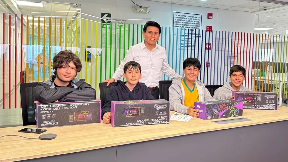 Circuito de Fórmula 1 basado en la Costa Verde lleva a Perú al podio de Minecraft