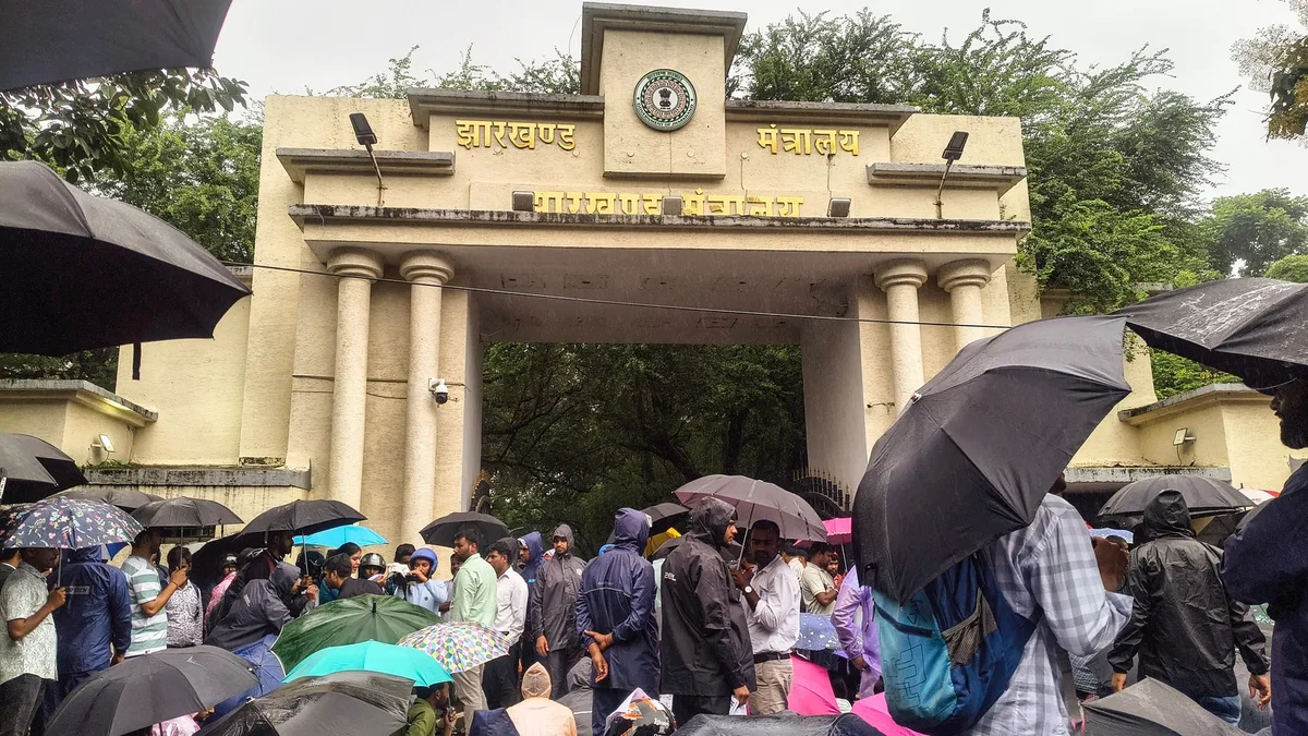 Jharkhand high court stays govt notification cancelling appointments from 11th, 13th JPSC exam