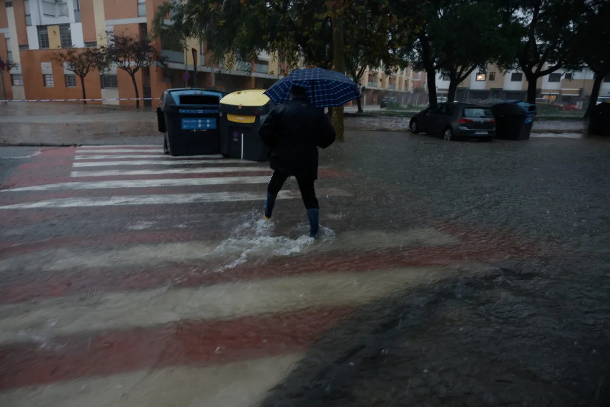 La Aemet alerta de un “cambio brusco” del tiempo en España con intensas lluvias, tormentas y una “extraordinaria” bajada de las temperaturas