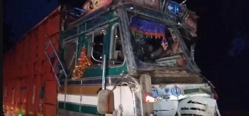 India temple accident: 14 killed as truck hits Navaratri devotees